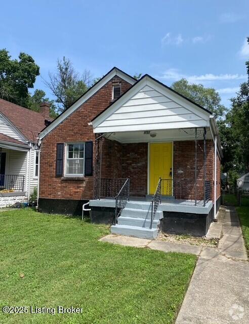 Building Photo - 831 W Whitney Ave Rental