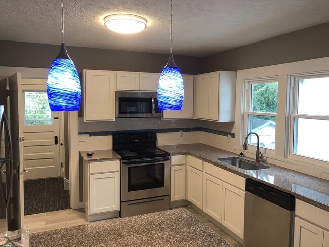 Photo - 2155-2157 Wascana Avenue Unit Up