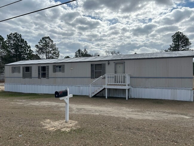 Building Photo - Available Now! Rent this 2 bedroom home in Aiken!