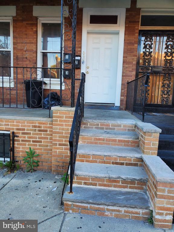Building Photo - 2606 N 33rd St Rental