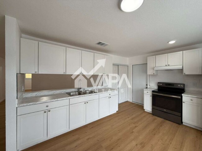 Photo - 5929 Mission Sunrise