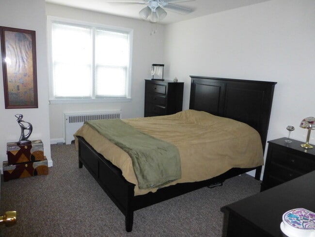 Photo - 820 Derwyn Rd Unit 820 Derwyn Rd Apt A