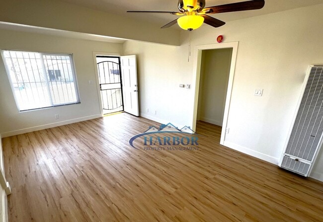 Building Photo - 1072 W 21st St Unit 1076 Rental