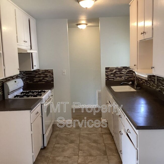 Photo - 8724 Halverson Dr