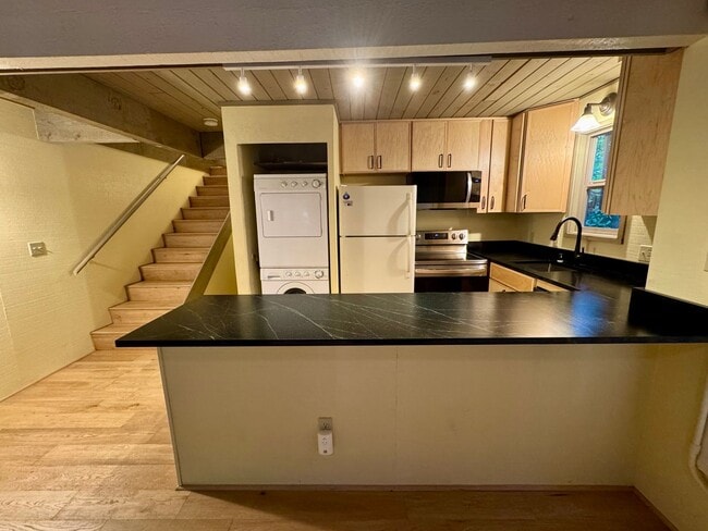 Photo - Come live in this quiet corner of Harstine Island!