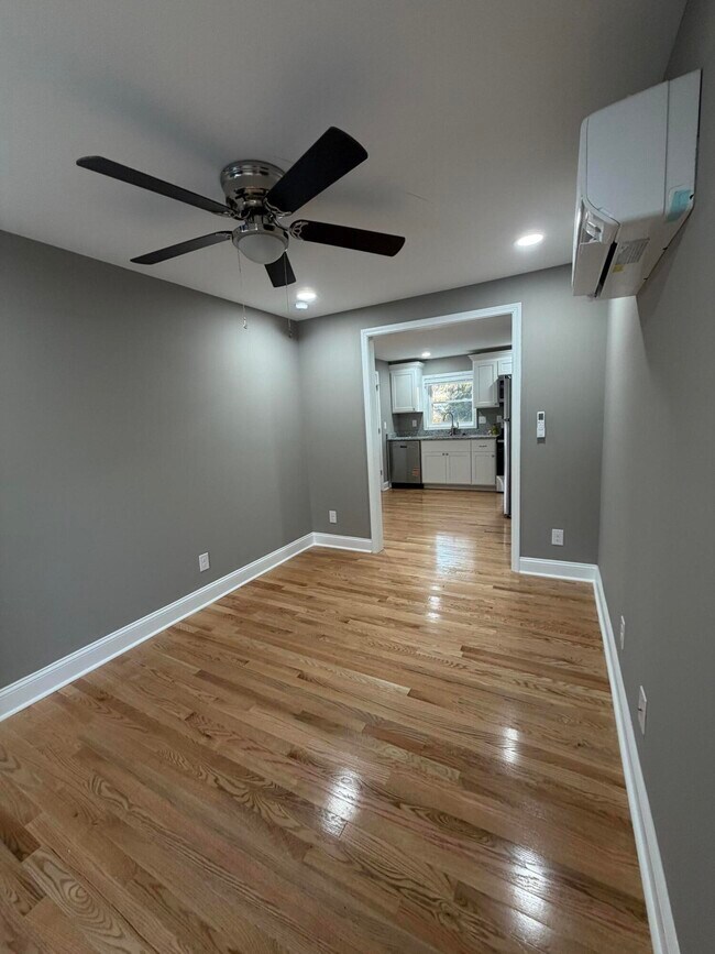 Photo - 402 Gunn St Unit 203