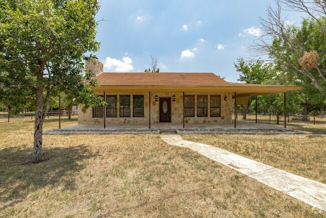 Building Photo - 12380 FM487 Rental