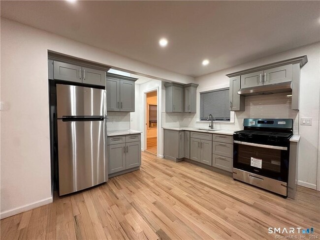 Photo - 192 Peace St Unit 1st floor