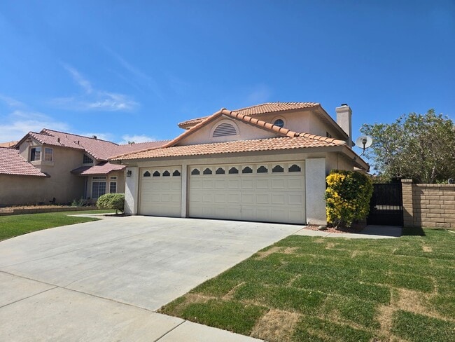 Photo - 2007 Willowbrook Ave