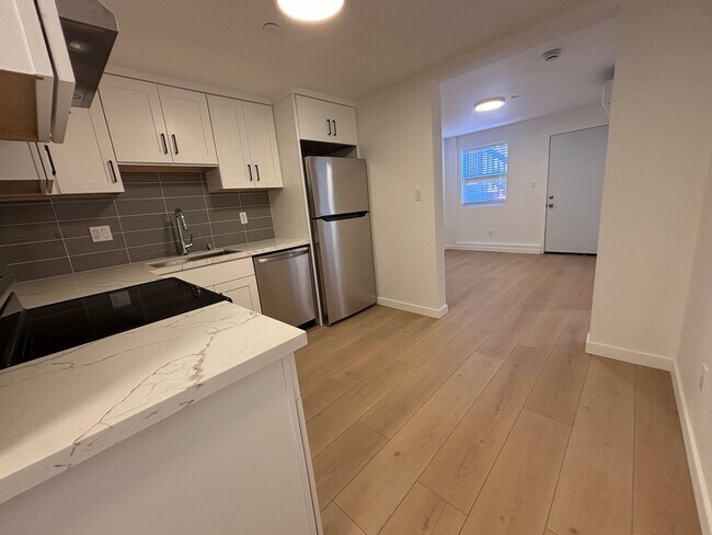 Photo - 1408 Shafter Ave Unit 1