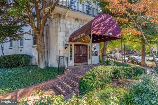 Building Photo - 1880 Columbia Rd NW Unit 102 Rental