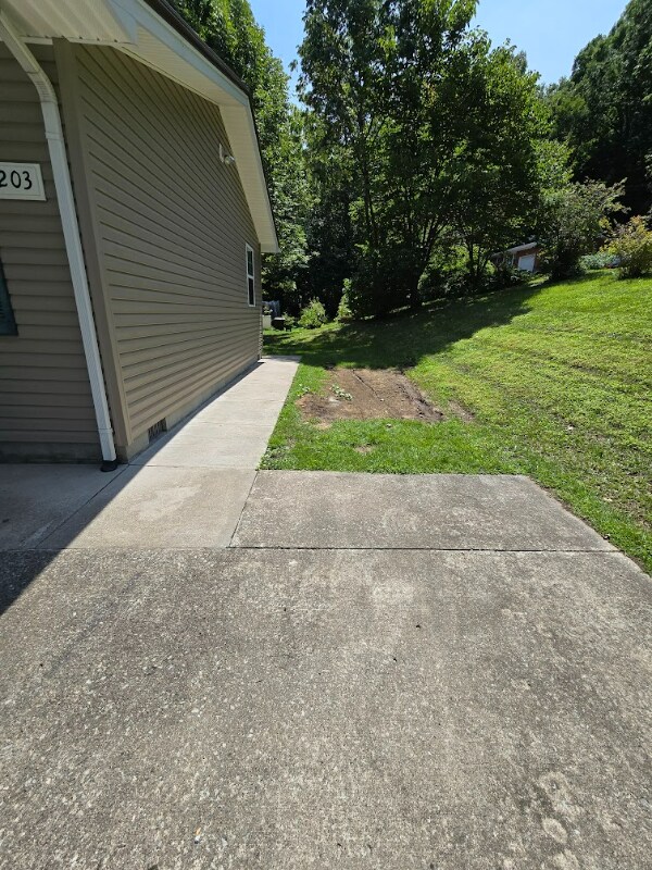 Photo - 203 Center St