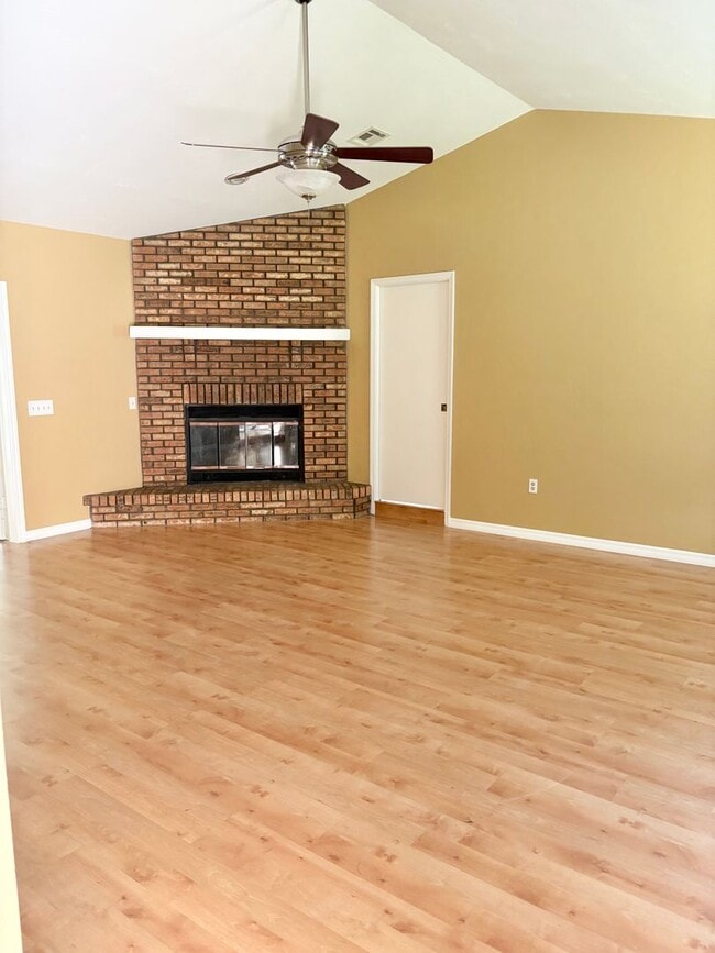 Photo - Pool Home in Desired SE Ocala - SPECIAL IN...