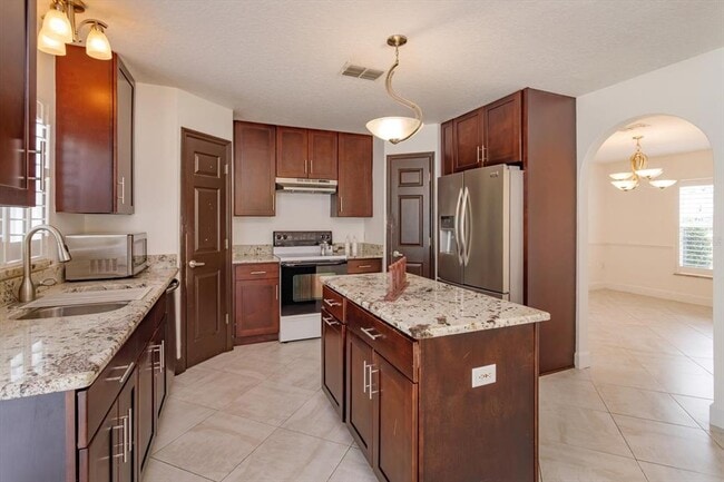 Photo - 169 Sawyerwood Pl