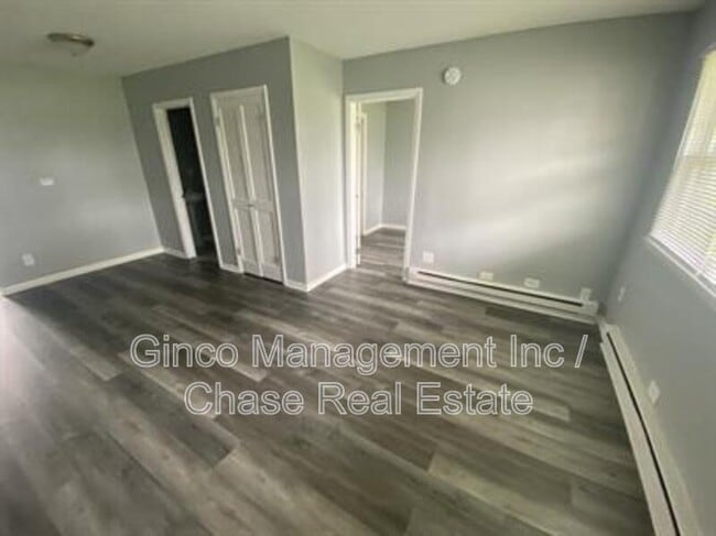 Photo - 29837 Illinois 50 - 39A