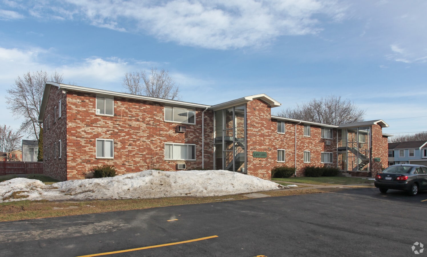 Photo - Stenson Manor Apartments