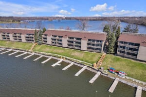 Building Photo - 820 Cliffs Dr Unit 306