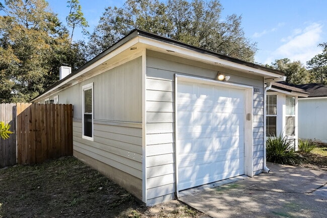 Photo - 881 Jackson Rd