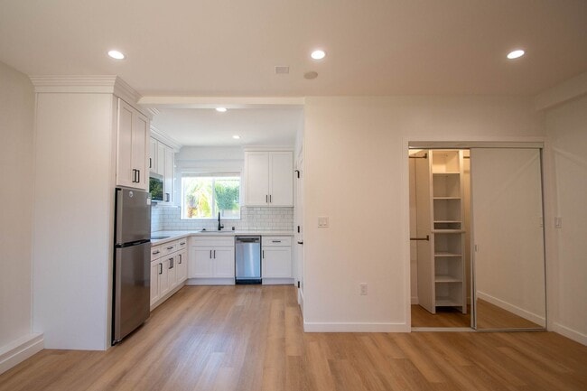 Photo - 4565 Hazeltine Ave Unit 106