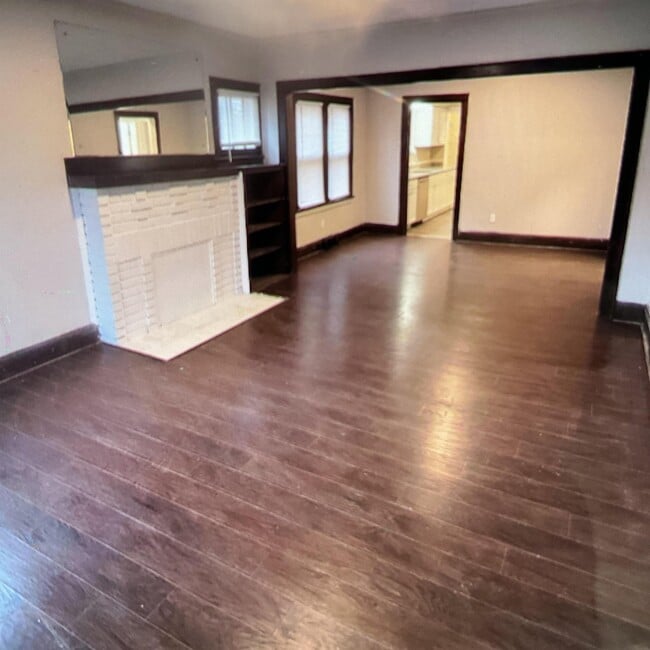 Photo - 814 Dover Ave