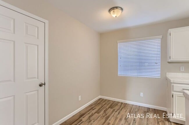 Photo - 8112 Dolphin Landing Dr