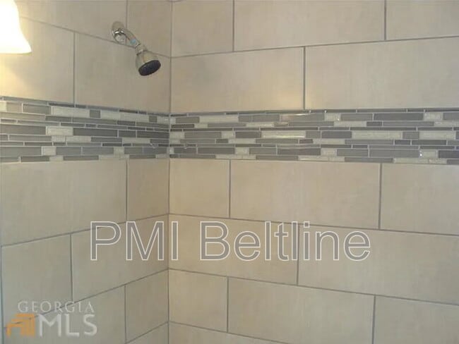 Photo - 2881 Monterey Dr