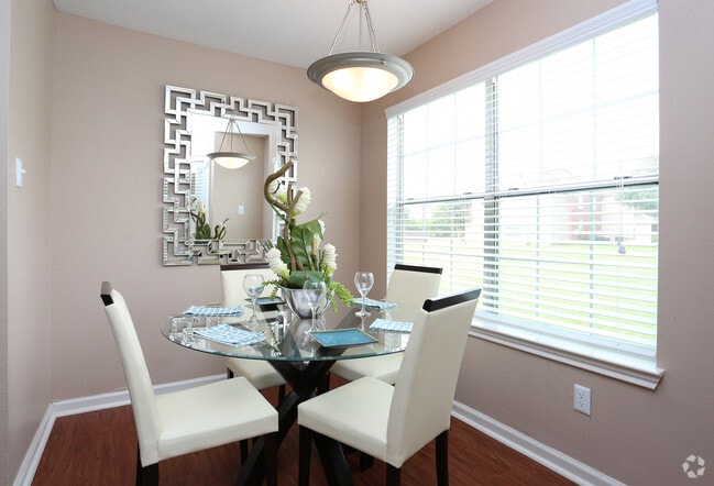 2 Bedroom Dining Room - Crossings at Cherry Apartment Homes