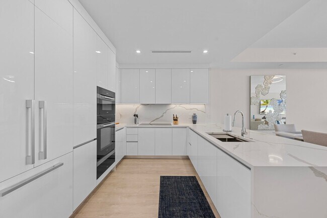 220 Lake Shore Dr Unit 1410