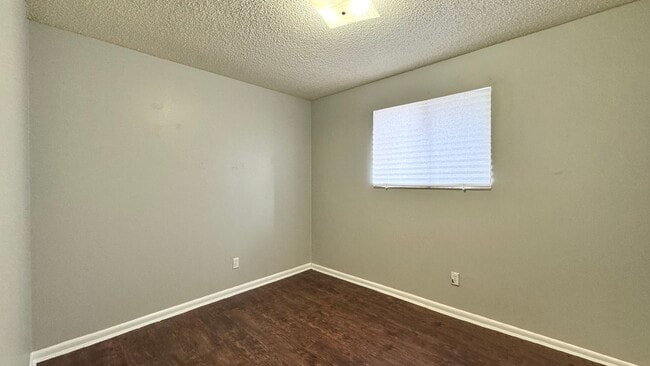 Photo - Second floor 2/1 Available for Move in! Affordable and Conveniently Located!