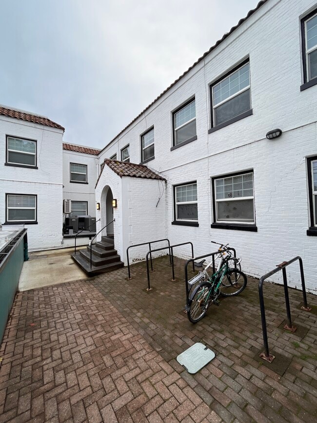 Photo - Uptown Apartments