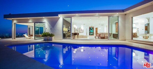 1500 Blue Jay Way
