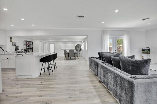 Photo - 4117 McKinley St