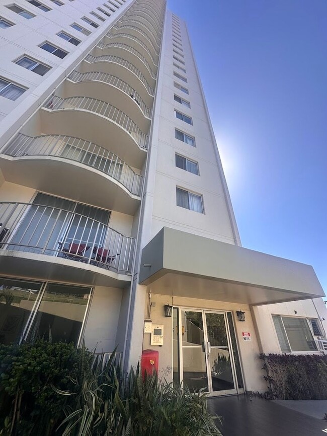 Building Photo - Moanalua Armstrong Unit Moanalua Armstrong Studio