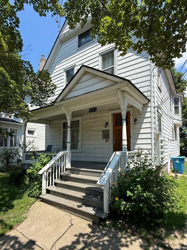 Building Photo - 413 Locust St Unit 1