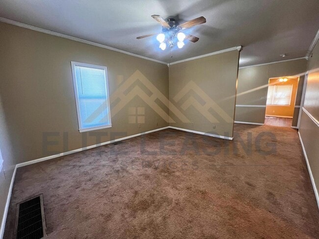 Photo - 2800 SE Michigan Ave