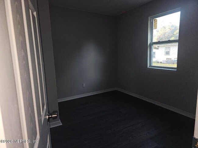 Photo - 5533 Huwood Ave Unit 2