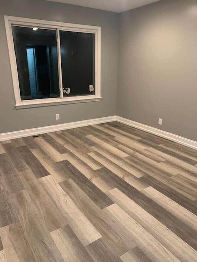 Photo - All Utilities Included!!  Freshly Remodele... Unit 11 Mohawk   Upper