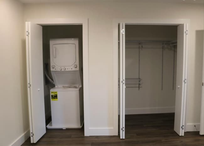 Photo - 108 W Market St Unidad 108C