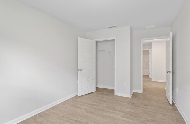 Building Photo - 149 Needle Thrush Cir Rental