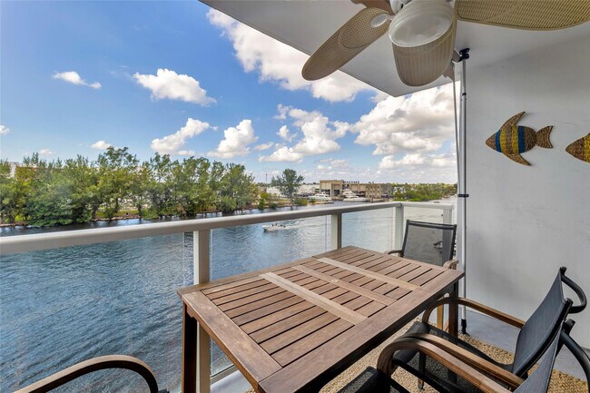 Photo - 1401 N Riverside Dr Unit 503