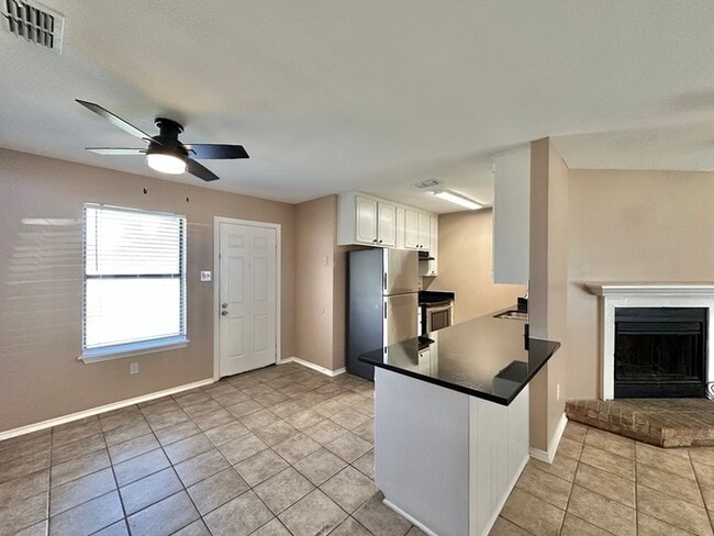 Photo - Available Now! Newly Updated 3/2 in Flint!