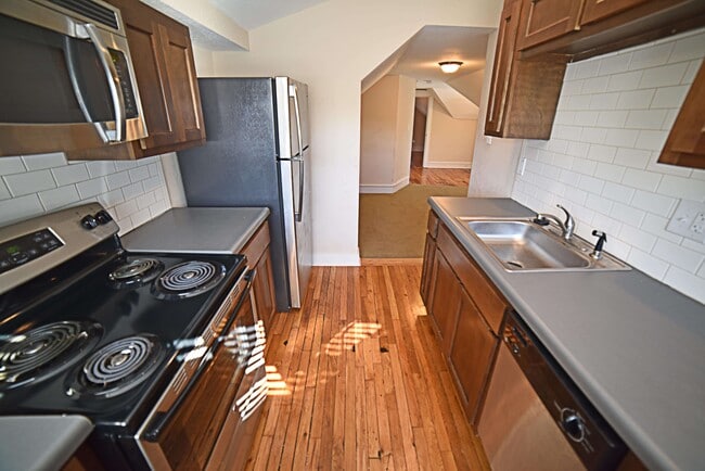 Photo - 1201 Brush Creek