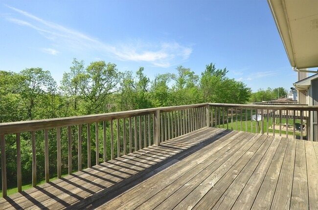 Building Photo - Platte City 2 Bedroom, 2 Bath Duplex with ... Rental