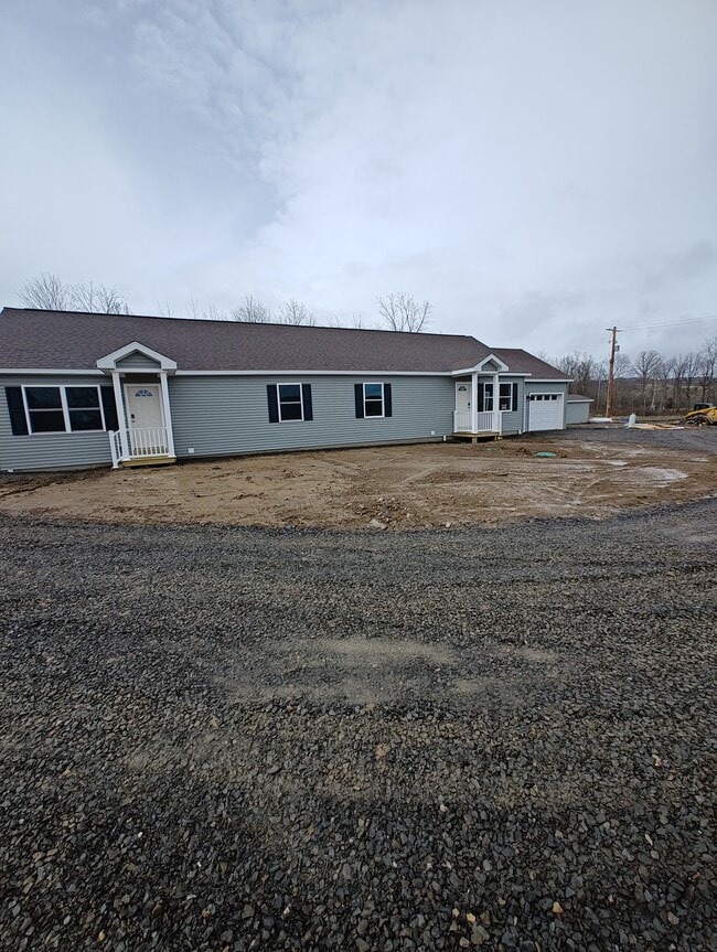 Photo - 5211 Williamee Rd