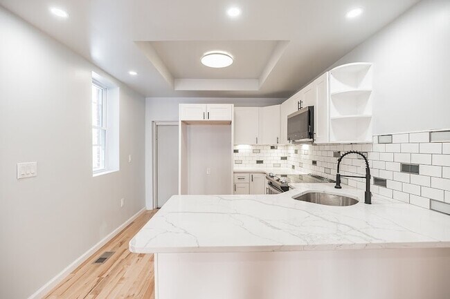 Photo - 5611 Arlington St