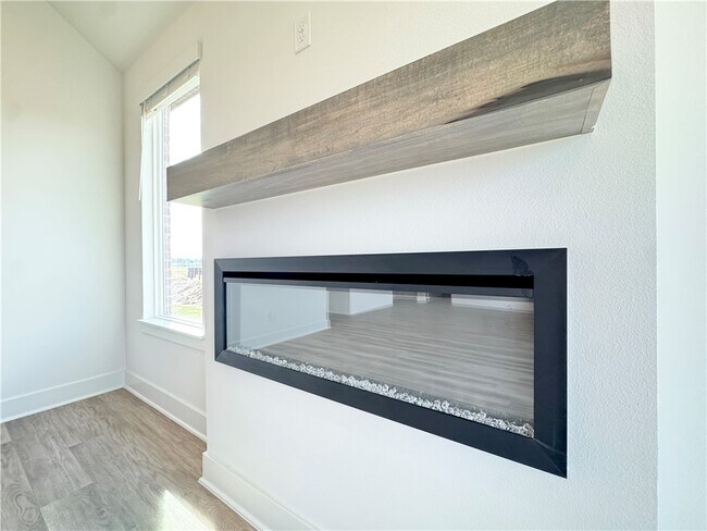 Photo - 569 W Canada Dr