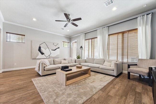 Building Photo - 1131 Robbie St Rental