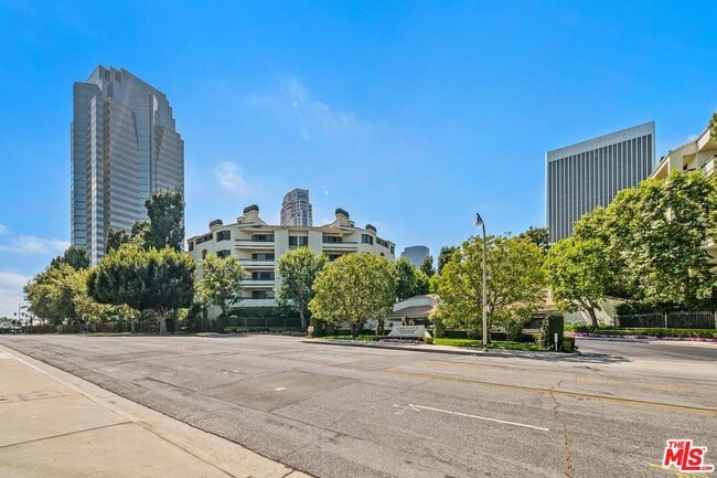 Building Photo - 2132 Century Park Ln Unit 103 Rental