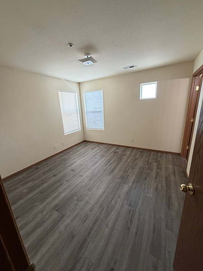 6405 Chapel Hill Blvd Unit J101