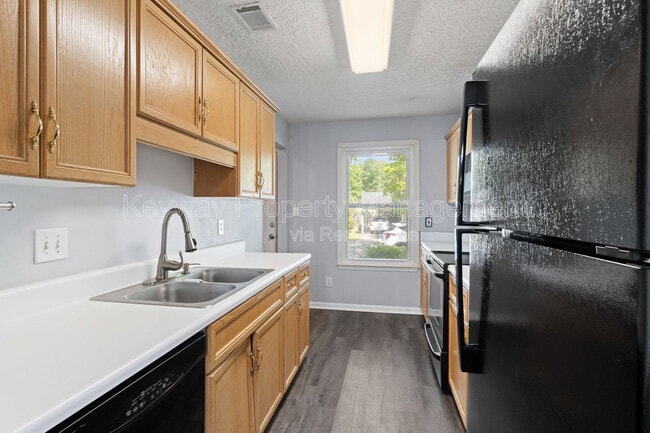 Photo - 410 Tracewood Pl